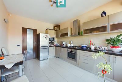 Vilă spațioasă cu 8 camere, Grădiște - 16