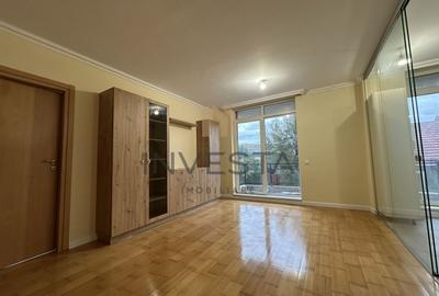 Apartament cu 2 camere semidecomandat, mobilat în Borhanci