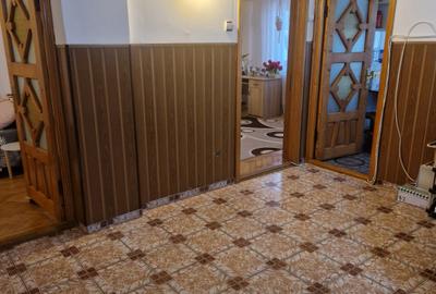 Apartament 4 camere zona Parcul Mihai Eminsecu , etaj 2 , loc de parcare - 5