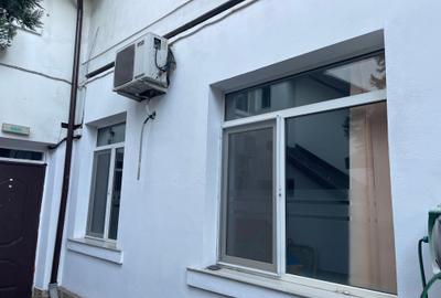 Casă cu 9 camere în Parcul Carol