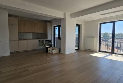 Birou, 90 mp în Trocadero