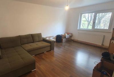 Apartament 3 camere, decomandat- Nicolina - 2