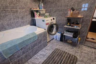 Valu lui Traian -casa 3 camere cu teren 300 mp -gaze la poarta 77900 euro - 25