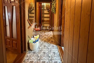 | Apartament cu 4 camere | CENTRU, Fata pe Valuri | 77.000 Euro | - 9