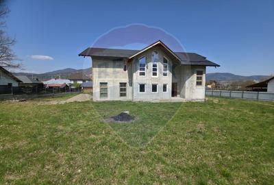 Teren intravilan + casă la roșu de vânzare – Vădurele, jud. Neamț - 1