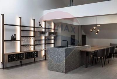 Apartament cu 5 camere semidecomandat, mobilat în Bună Ziua