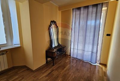 Casă / Vilă de lux cu 8 camere de vânzare in Obcini, Suceava - 32