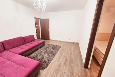 Vanzare apartament 3 camere, etajul 1, mobilat si utilat, zona Malu Rosu