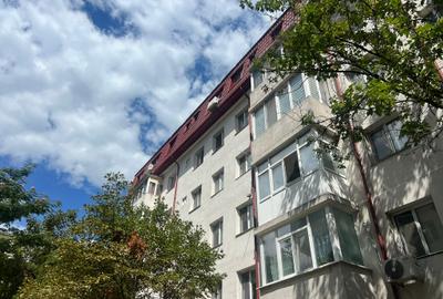 Apartament cu 2 camere decomandat în Tomis III
