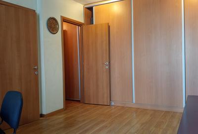 2 camere ideal investitie/regim hotelier metrou Piata Romana langa scara - 2