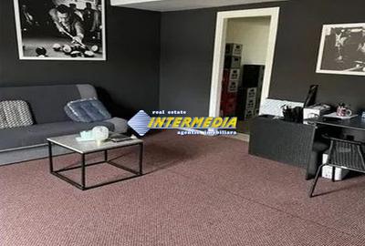 Spațiu comercial, de 206.00 mp, în Cetate