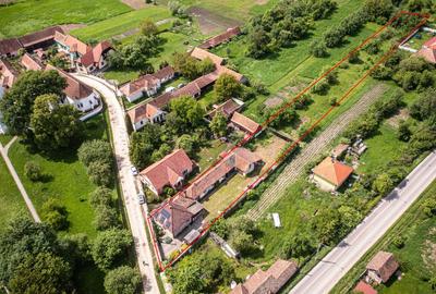 Casa 130 MP utili cu teren 2822 MP cu posibilitate destinatie comerciala - 1