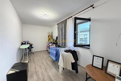 Duplex - 4 camere - 2 bai - 295 mp teren - 17