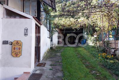 Casa de vanzare cu 2 apartamente separate si teren 544 mp Cisnadioara - 29