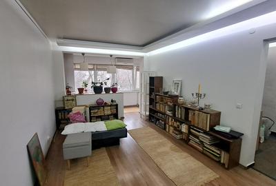 Apartament 3 camere, renovat, poziție retrasă (nu la bulevard) – Metrou 500 m - 13