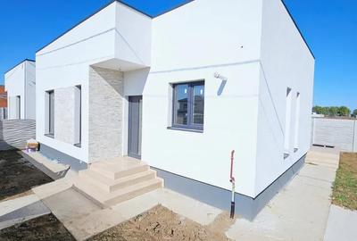 Casă individuală cu 3 camere- Sabri Parc - 100.000 euro - 1