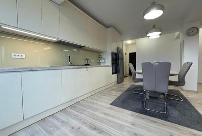 Apartament cu 3 camere decomandat, mobilat în Ultracentral