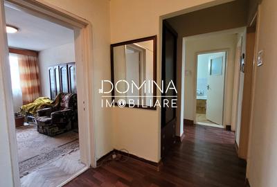 Vânzare apartament 3 camere, situat în Târgu Jiu, strada G-ral Christian Tell - 8