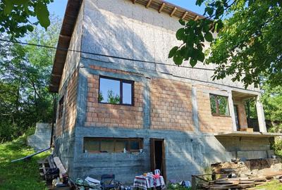 Casa Breaza 2026 , structura solida de beton , priveliste top - 3