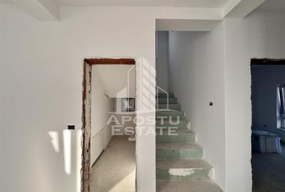 Jumatate de duplex cu 5 camere de vanzare, despartit, Dumbravita - 8