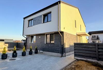 Duplex cu 3 camere în Sânpetru