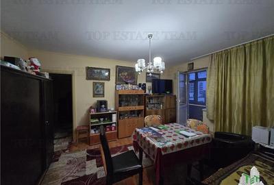 Apartament 3 camere metrou  Favorit - 1