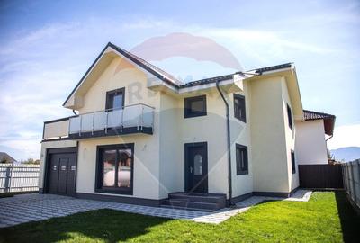 Casă individuală cu 5 camere în Sânpetru