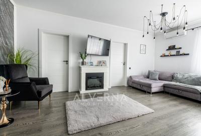 Apartament cu 3 camere semidecomandat, mobilat în Florești