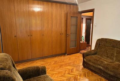 Apartament semidecomandat 2 camere  -- cartier Astra - 8