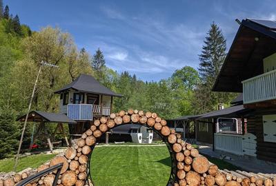 Casă individuală cu 8 camere în Molid