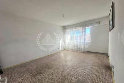 Apartament cu 3 camere decomandat în Zorilor