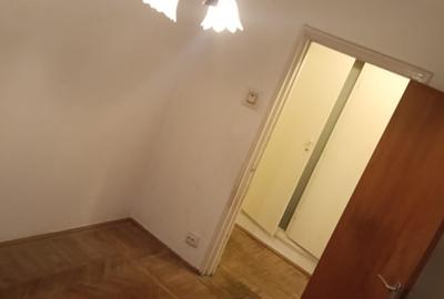 Apartament 3 camere - parter cu balcon - zona Titan - 6