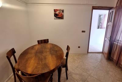 Zona Trocadero , imobil 90 mp., IDEAL BIROURI, curte - 1