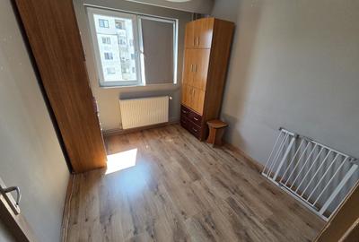 Apartament cu 4 camere, etaj intermediar, zona străzii Mehedinti - 2