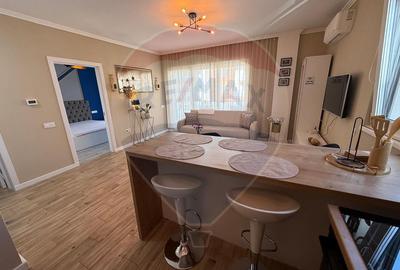 Apartament cu 2 camere decomandat, mobilat în Central