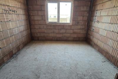 Duplex despartit prin cam. tehnica /  Toate utilitatile - 16