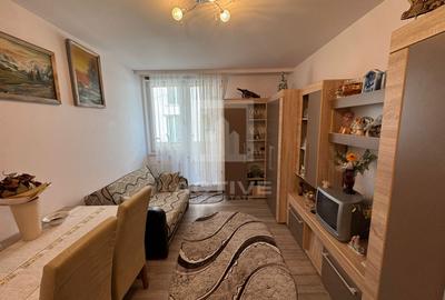 Apartament cu 3 camere  || str Florilor - 2