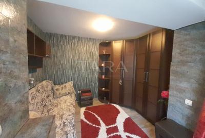 Vanzare apartament la curte comuna in zona centrala - 5