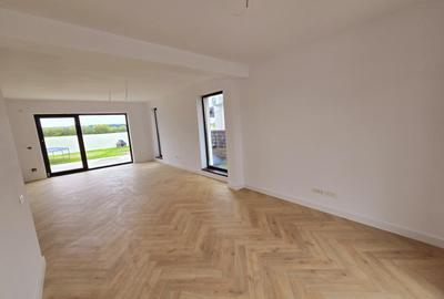Duplex cu pereti separati langa padure si acces facil spre DN - 8