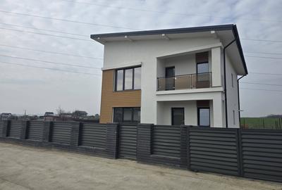 CARTIER PRIVAT, CASA 4 CAMERE, 2 BAI, MIROSLAVA , PLACA DE BETON PESTE ETAJ - 1