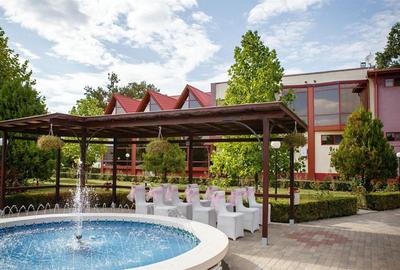 {AFACERE LA CHEIE} Complex Turistic | Cazare, Salon Evenimente, Terenuri Sport - 1