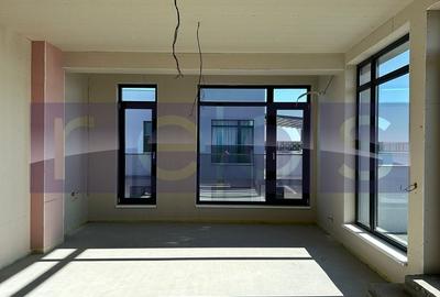 Apartament cu 4 camere decomandat în Theodor Pallady