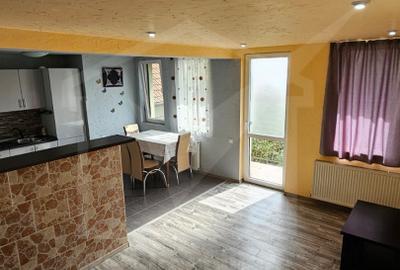 Apartament cu 3 camere semidecomandat, mobilat în Iris