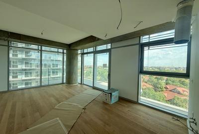 Up-site, 3 camere cu vedere liberă / Parcare și boxă - 1