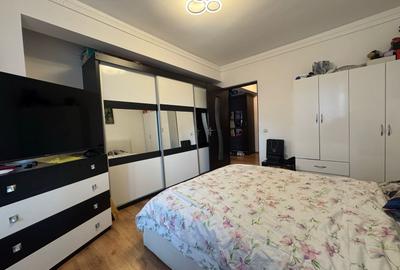 Apartament 3 camere, 70 mp cu 2parcari, et3, Str Florilor - Floresti - 11