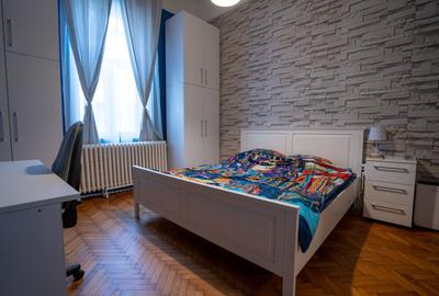 Apartament central de vânzare – la curte comună - Oradea - 1