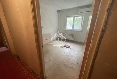 Ștefan cel Mare- Viitorului | Apartament 4 camere | Bloc 1980 | Etaj 2 - 1