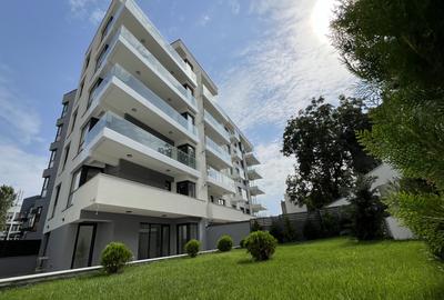 Apartament cu 4 camere semidecomandat în Ultracentral