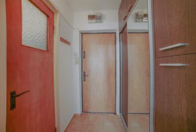 Garsoniera langa metrou Titan - 4