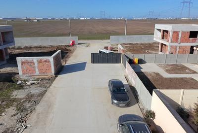 Complex de case individuale cu 4 camere, pe parter. Comision 0 - 10